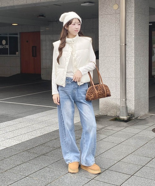 frunco(フランコ)の「バッグラインストーンデニムパンツ(その他パンツ・レディース・ブルー・MEDIUM)」の13枚目の写真
