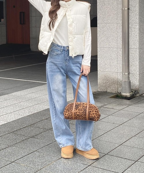 frunco(フランコ)の「バッグラインストーンデニムパンツ(その他パンツ・レディース・ブルー・MEDIUM)」の16枚目の写真