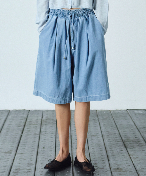 NICK&NICOLE(ニックアンドニコール)の「WASHED BANDING BURMUDA DENIM PANTS_SKY BLUE(その他パンツ・レディース・その他・SMALL/MEDIUM)」の1枚目の写真