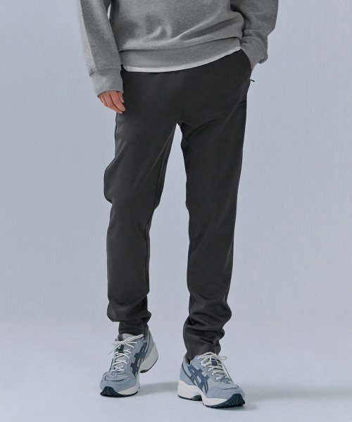CHASECULT(チェイスカルト)の「男性ベーシックウォームアップパンツ-CEZK7201B0B(スウェットパンツ・メンズ・チャコールグレー・82/86/92/76)」の4枚目の写真