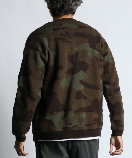セール】DOUBLE JACQUARD WOODLAND CAMO KNIT CARDIGAN：迷彩柄