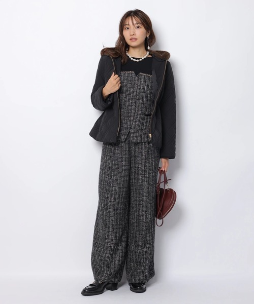 JUSGLITTY（ジャスグリッティー）の「キルティングペプラムショートコート（ダウンジャケット/コート・レディース・グレイッシュベージュ/ブラック・1/2）」の12枚目の写真