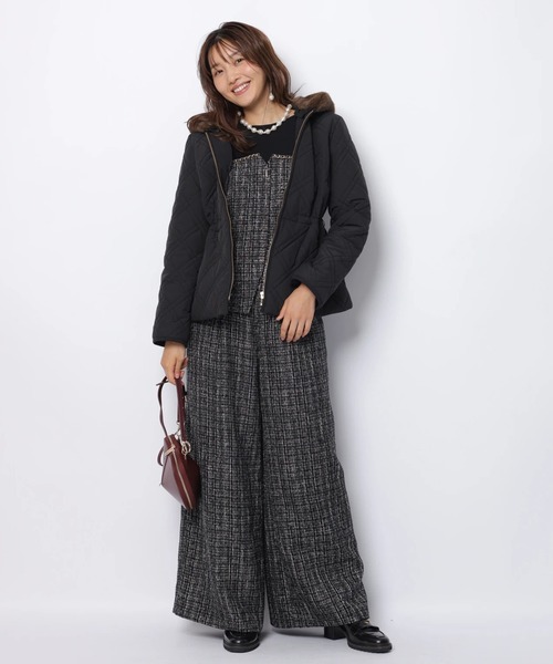 JUSGLITTY（ジャスグリッティー）の「キルティングペプラムショートコート（ダウンジャケット/コート・レディース・グレイッシュベージュ/ブラック・1/2）」の13枚目の写真