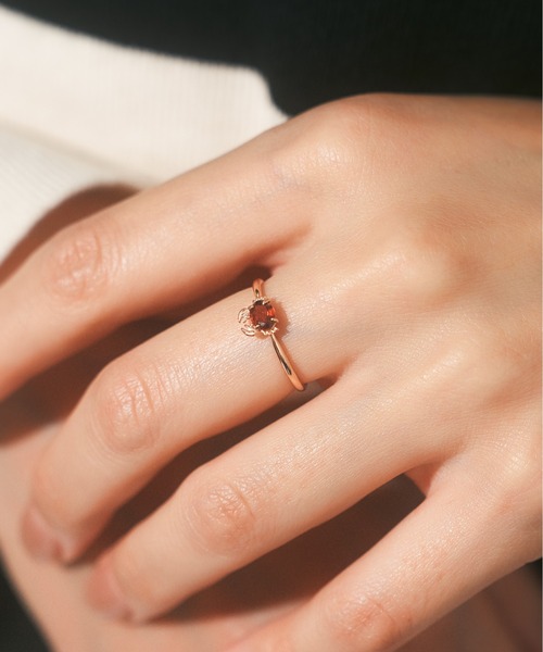 Jewel closet by L&Co.(ジュエルクローゼットバイエルアンドコー)の「K10 カラーストーン カニ リング(リング・レディース・ワインレッド・11号/13号/9号)」の2枚目の写真