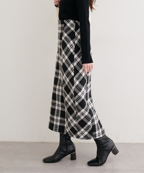 natural couture（ナチュラルクチュール）の「選べる丈チェックナロースカート（スカート・レディース・ブラウン系その他/グレー系その他/ブラック・SMALL/FREE）」の7枚目の写真