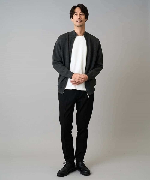 a.v.v（アーヴェヴェ）の「【洗濯機で洗える】ダブルフェイスニットスタンドジップカーディガン（カーディガン/ボレロ・メンズ・ダークグレー/ブラック・46/48）」の3枚目の写真