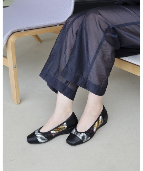 fitfit(フィットフィット)の「メッシュバイカラーバレエ(バレエシューズ・レディース・ブラック×イエロー・22.5cm/23cm/23.5cm/24cm/24.5cm/25.0cm/22cm)」の1枚目の写真