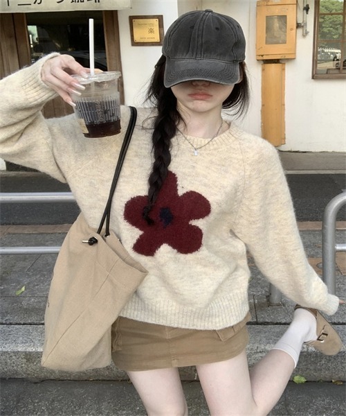 Dream garden(ドリームガーデン)の「フラワーモチーフニットプルオーバー(ニット/セーター・レディース・ダークグレー/オートミール/パープル/グレー・FREE)」の21枚目の写真