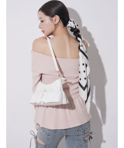 RESEXXY（リゼクシー）の「オフショルペプラムニットトップス【セットアップ着用可能】（ニット/セーター・レディース・レッド/ピンク/アイボリー/ブラック・FREE）」の19枚目の写真