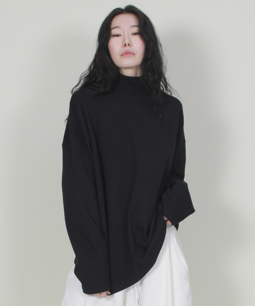 DEMARC(ドゥマーク)の「モックネックラインボックスフィットTシャツブラック(Tシャツ/カットソー・レディース・その他・LARGE/MEDIUM)」の10枚目の写真