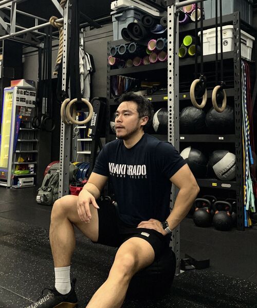 KHAKI GRADO(カーキグラド)の「K.A.G シグネチャー1 スタンダードフィット半袖Tシャツ (ネイビー)(Tシャツ/カットソー・メンズ・その他・MEDIUM/LARGE/X-LARGE/XX-LARGE)」の10枚目の写真