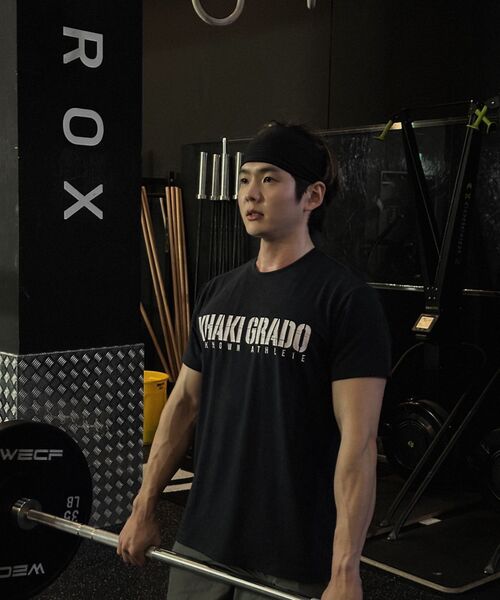KHAKI GRADO(カーキグラド)の「K.A.G シグネチャー1 スタンダードフィット半袖Tシャツ (ネイビー)(Tシャツ/カットソー・メンズ・その他・MEDIUM/LARGE/X-LARGE/XX-LARGE)」の12枚目の写真