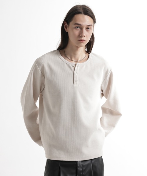 HARE(ハレ)の「ユルネックヘンリーネックプルオーバー(HARE)(Tシャツ/カットソー・メンズ・ホワイト/ブラック/グレー/ネイビー・FREE)」の2枚目の写真