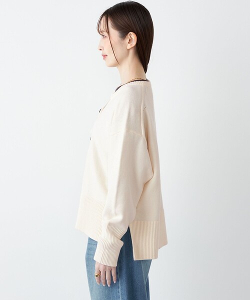 SHIPS Colors（シップス カラーズ）の「SHIPS Colors:〈手洗い可能〉フラッフィー キーネック カーディガン 2（カーディガン/ボレロ・レディース・ブラック/オフホワイト/ブルー/オレンジ/ピンク・ONE SIZE）」の11枚目の写真