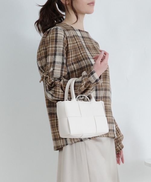 VIVID LADY(ビビッドレディー)の「チェック柄 ボートネック バルーンスリーブブラウス(シャツ/ブラウス・レディース・ピンク/ブラウン/ブルー・FREE)」の13枚目の写真