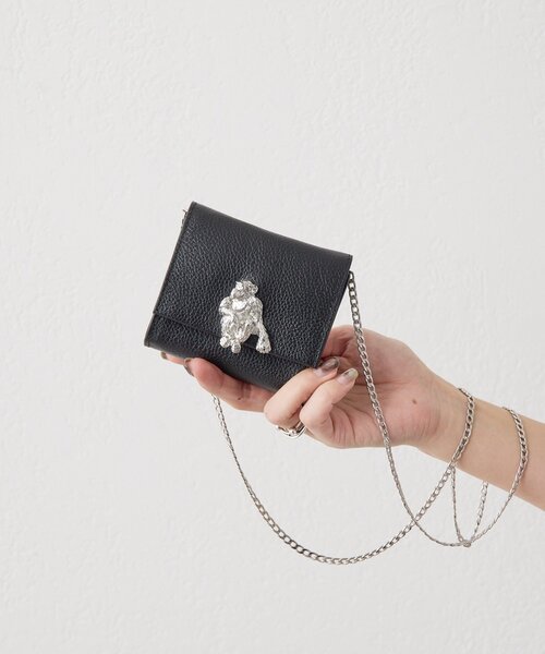 ear PAPILLONNER（イアパピヨネ）の「《本革》フラップマイクロショルダーバッグ（その他・レディース・ブラック系その他/ベージュ系その他・FREE）」の4枚目の写真