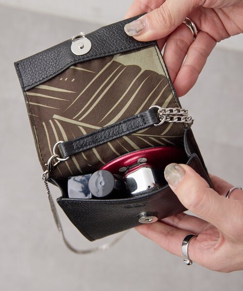 ear PAPILLONNER（イアパピヨネ）の「《本革》フラップマイクロショルダーバッグ（その他・レディース・ブラック系その他/ベージュ系その他・FREE）」の14枚目の写真