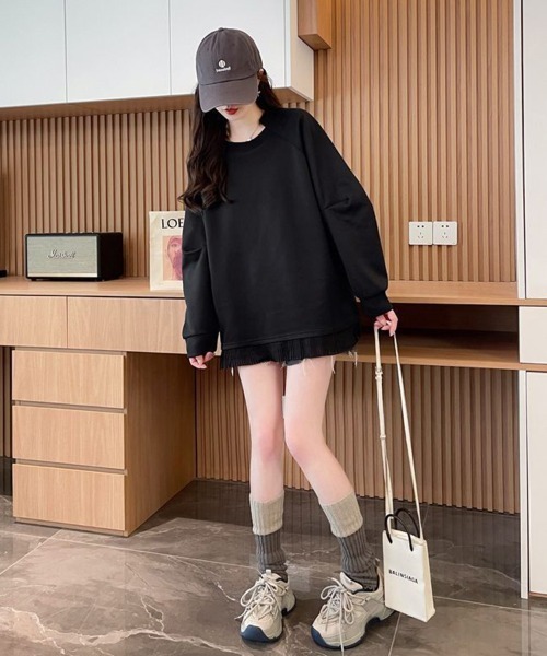 SallyLunn(サリーラン)の「裾プリーツレーススウェット(スウェット・レディース・スミクロ・MEDIUM/LARGE)」の4枚目の写真