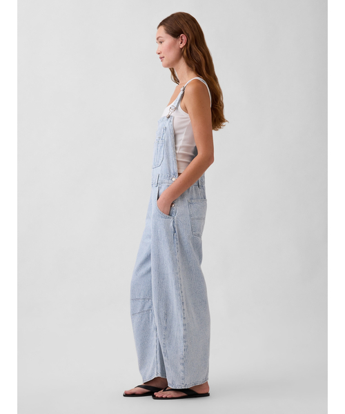 GAP（ギャップ）の「ウルトラソフトデニム ホースシュー オーバーオール ストライプ（サロペット/オーバーオール・レディース・ホワイト×ネイビー・XS/S/M/L/XXS）」の8枚目の写真