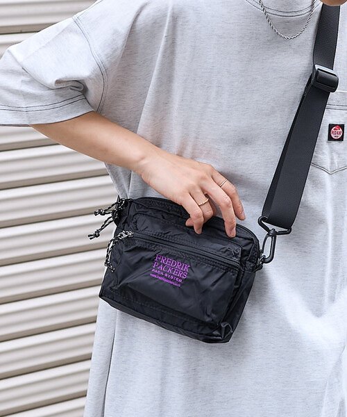 FREAK'S STORE(フリークスストア)の「FREDRIK PACKERS × FREAK'S STORE/フレドリックパッカーズ 別注 ACCORD SHOULDER/別注 アコードショルダー(ショルダーバッグ・レディース・ブラック/シルバー/レオパード・ONE SIZE)」の21枚目の写真