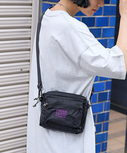 FREAK'S STORE(フリークスストア)の「FREDRIK PACKERS × FREAK'S STORE/フレドリックパッカーズ 別注 ACCORD SHOULDER/別注 アコードショルダー(ショルダーバッグ・レディース・ブラック/シルバー/レオパード・ONE SIZE)」の22枚目の写真
