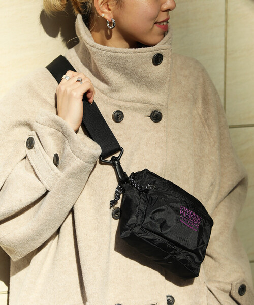 FREAK'S STORE(フリークスストア)の「FREDRIK PACKERS × FREAK'S STORE/フレドリックパッカーズ 別注 ACCORD SHOULDER/別注 アコードショルダー(ショルダーバッグ・レディース・ブラック/シルバー/レオパード・ONE SIZE)」の10枚目の写真