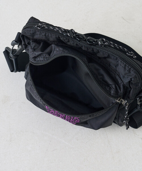 FREAK'S STORE(フリークスストア)の「FREDRIK PACKERS × FREAK'S STORE/フレドリックパッカーズ 別注 ACCORD SHOULDER/別注 アコードショルダー(ショルダーバッグ・レディース・ブラック/シルバー/レオパード・ONE SIZE)」の4枚目の写真
