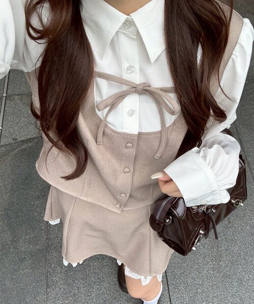 continuer de NICE CLAUP（コンティニューデナイスクラップ）の「1枚で完成する優等生スタイル、セットアップ対応可能。ドッキングリボンブラウス（シャツ/ブラウス・レディース・ネイビー/ベージュ/チャコールグレー・FREE）」の20枚目の写真