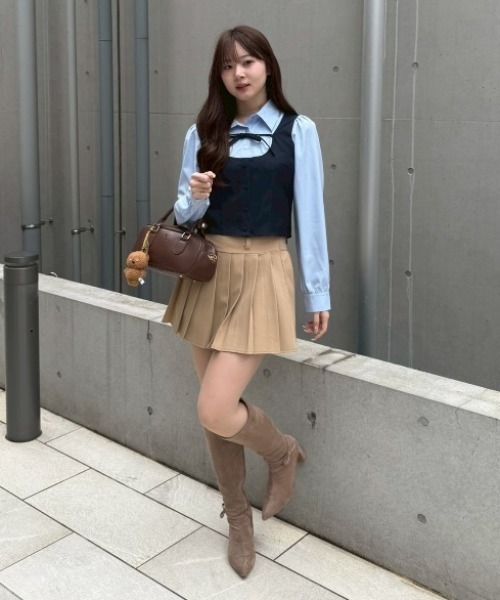 continuer de NICE CLAUP（コンティニューデナイスクラップ）の「1枚で完成する優等生スタイル、セットアップ対応可能。ドッキングリボンブラウス（シャツ/ブラウス・レディース・ネイビー/ベージュ/チャコールグレー・FREE）」の10枚目の写真