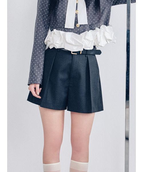 LILY BROWN(リリーブラウン)の「ベルトセットショートパンツ(その他パンツ・レディース・ダークネイビー/ベージュ/グレー/チャコールグレー・0/1)」の1枚目の写真