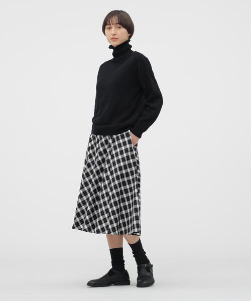 MARGARET HOWELL(マーガレットハウエル)の「LINEN COTTON KNITWEAR(ニット/セーター・レディース・ブラック/ホワイト系その他3・2)」の3枚目の写真