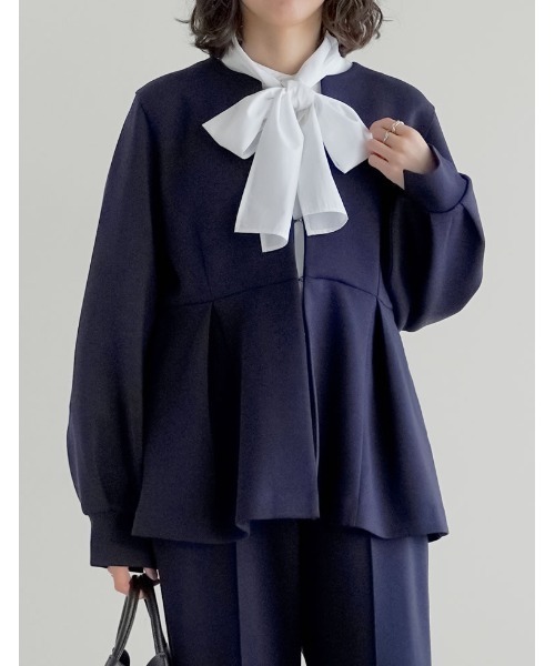 Re:EDIT（リエディ）の「[3点セット][イージーケア][パンツのサイズが選べる][低身長/高身長サイズ有]リボンブラウス付きダンボールパンツセットアップ（セットアップ・レディース・ブラック/ブルー・B/A/G/E/H/F/D/C）」の14枚目の写真