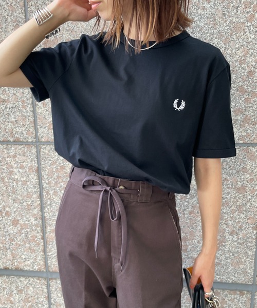 FRED PERRY（フレッドペリー）の「【WEB先行予約】[FRED PERRY/フレッドペリー] ワンポイントロゴ刺繍 ショートスリーブリンガーTシャツ M3519（Tシャツ/カットソー・レディース・モスグリーン/ダークグリーン/ワイン/グレー/キナリ/ブラック/ネイビー/ホワイト・S/XS/L/M/XL）」の4枚目の写真