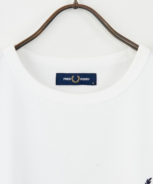FRED PERRY（フレッドペリー）の「[FRED PERRY/フレッドペリー] ワンポイントロゴ刺繍 ショートスリーブリンガーTシャツ M3519（Tシャツ/カットソー・レディース・モスグリーン/ダークグリーン/ワイン/グレー/キナリ/ブラック/ネイビー/ホワイト・S/XS/L/M/XL）」の17枚目の写真