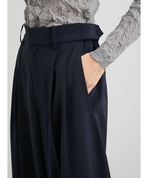 MIESROHE（ミースロエ）の「UVカットサテンワイドパンツ（その他パンツ・レディース・オリーブ/ダークネイビー/ホワイト・0/1）」の22枚目の写真