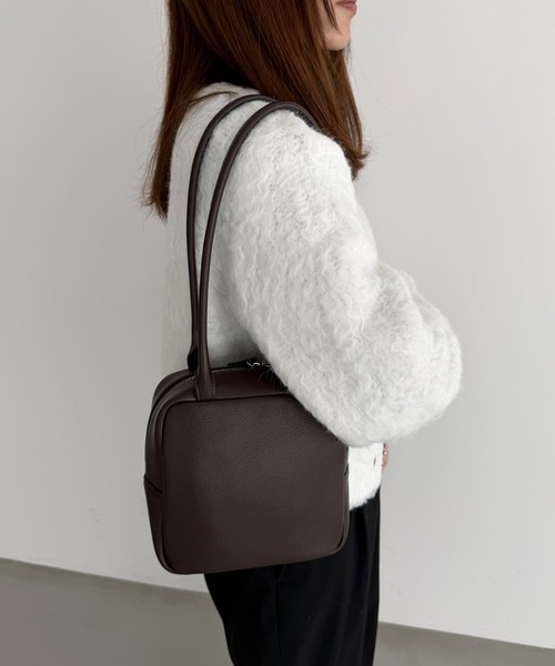 EFOLE(エフォル)の「【ZOZO限定】Square boston bag/スクエアボストンバッグ(ボストンバッグ・レディース・ブラウン/ブラック・FREE)」の1枚目の写真