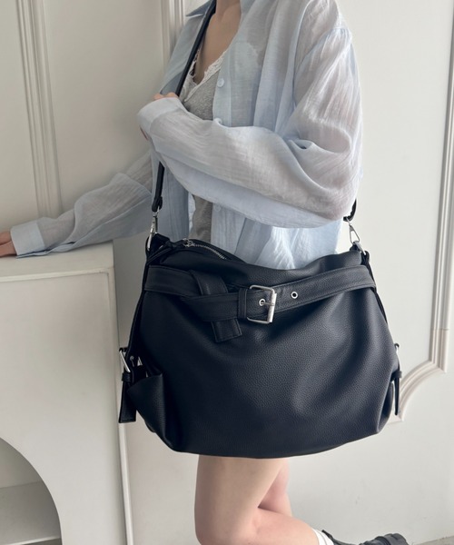 Loueme（ルエム）の「2WAYベルトショルダーバッグ（ショルダーバッグ・レディース・ブラック/オフホワイト/ブラウン・FREE）」の3枚目の写真