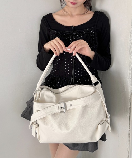 Loueme（ルエム）の「2WAYベルトショルダーバッグ（ショルダーバッグ・レディース・ブラック/オフホワイト/ブラウン・FREE）」の9枚目の写真