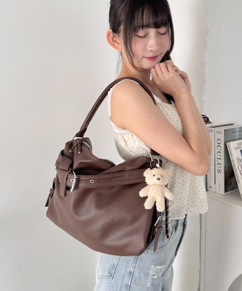 Loueme（ルエム）の「2WAYベルトショルダーバッグ（ショルダーバッグ・レディース・ブラック/オフホワイト/ブラウン・FREE）」の7枚目の写真