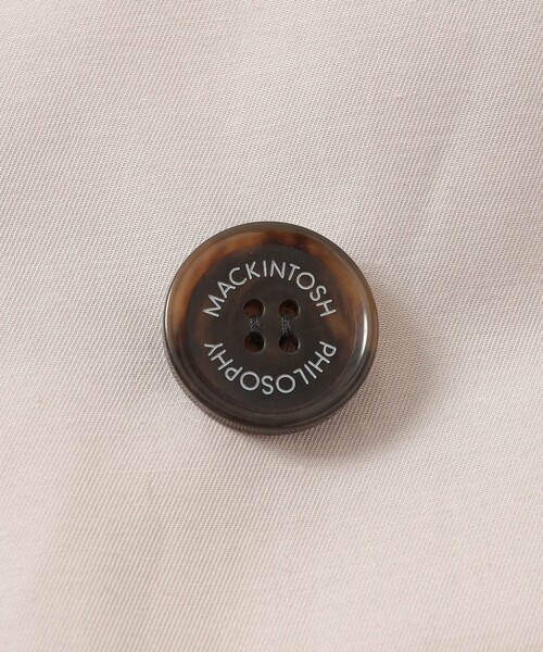MACKINTOSH PHILOSOPHY（ﾏｯｷﾝﾄｯｼｭ ﾌｨﾛｿﾌｨｰ）の「【LEE4月号/蛯原友里さん着用】【WELBURY TRENCH(ウェルベリートレンチ)】ライトギャバジン（トレンチコート・レディース・ネイビー/ベージュ系その他・38/36）」の11枚目の写真