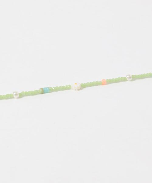 SMELLY(スメリー)の「フラワーモチーフカラフルビーズネックレス(ネックレス・レディース・グリーン・-)」の4枚目の写真