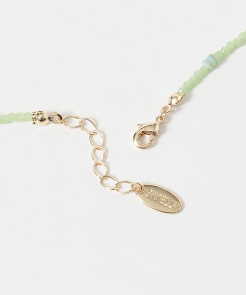 SMELLY(スメリー)の「フラワーモチーフカラフルビーズネックレス(ネックレス・レディース・グリーン・-)」の5枚目の写真