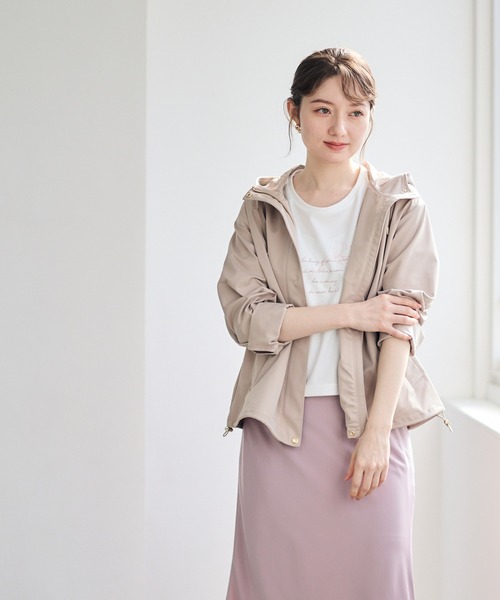 12Twelve Agenda（トゥエルブ　アジェンダ）の「撥水裾ドロストマウンテンパーカー（マウンテンパーカー・レディース・ベージュ/チャコールグレー・M）」の12枚目の写真