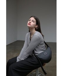 ハーフムーンレザーバッグ [ブラック]