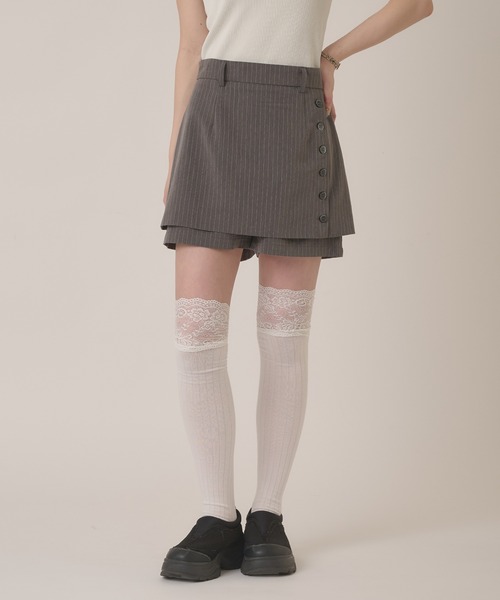 hazyl(ヘイジル)の「button design skort/ボタンデザインスカパン(スカート・レディース・グレー/ネイビー・MEDIUM/SMALL)」の3枚目の写真