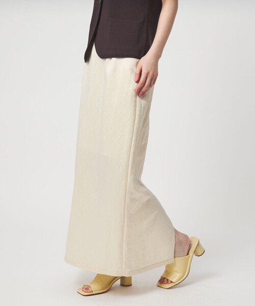 EMMEL REFINES(エメルリファインズ)の「<EMMEL REFINES>EM サテン ナロー スカート(スカート・レディース・ナチュラル/レッド・S/M)」の3枚目の写真