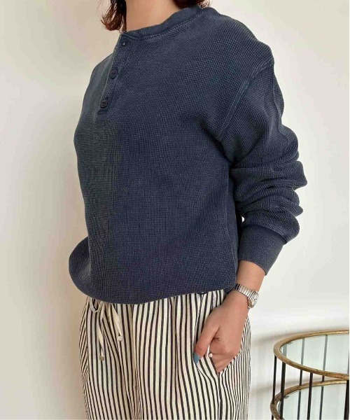 AS KNOW AS plus(アズノゥアズプラス)の「〇ワッフル ヘンリーネック 長袖Tシャツ 【UNISEX ITEM】(Tシャツ/カットソー・レディース・ブラック/ネイビー系/ブラック系・FREE)」の21枚目の写真