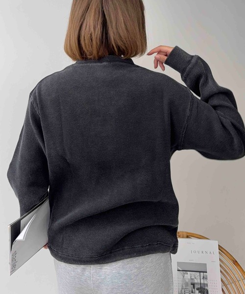 AS KNOW AS plus(アズノゥアズプラス)の「〇ワッフル ヘンリーネック 長袖Tシャツ 【UNISEX ITEM】(Tシャツ/カットソー・レディース・ブラック/ネイビー系/ブラック系・FREE)」の6枚目の写真