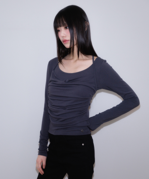 ROSEFRANTZ（ロゼフランツ）の「Drape Layered Halter Long Sleeve [Charcoal]（Tシャツ/カットソー・レディース・チャコールグレー・OS）」の3枚目の写真