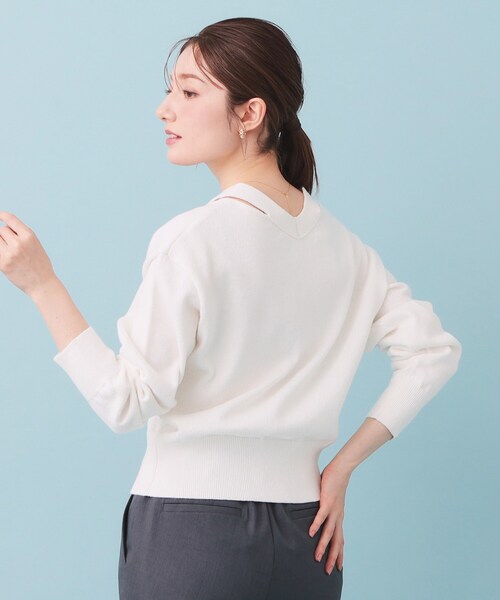 index(インデックス)の「ラメリリースリットVネックカーディガン【洗濯機OK】(カーディガン/ボレロ・レディース・ピンク系1/オフホワイト/チャコールグレー/ブルー・00)」の5枚目の写真